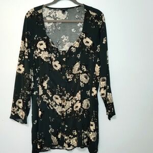 Torrid Sweetheart Neckline 3/4 Sleeve Green Floral Button  Front Blouse Size 3